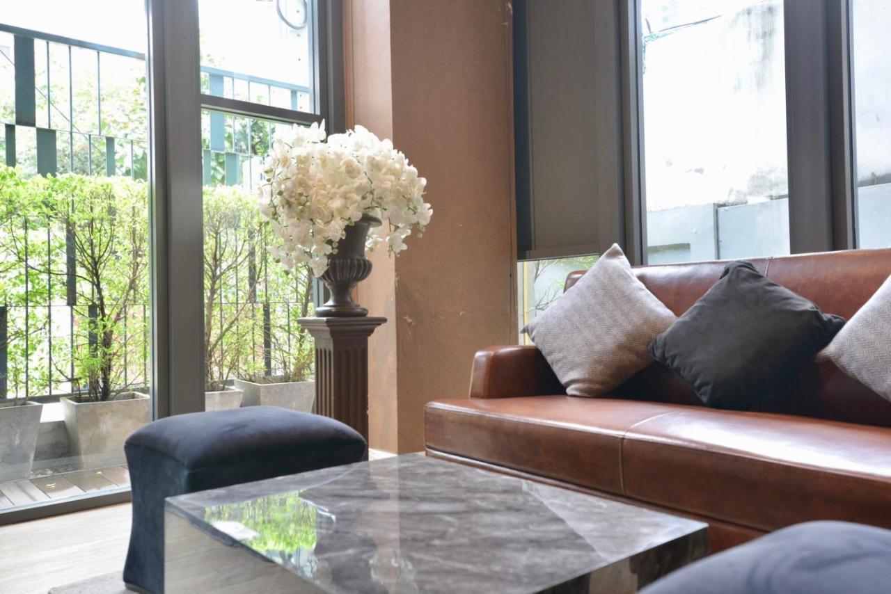 Apartamento Dazzle Sukhumvit 7 By Lefoyer Bangkok Exterior foto