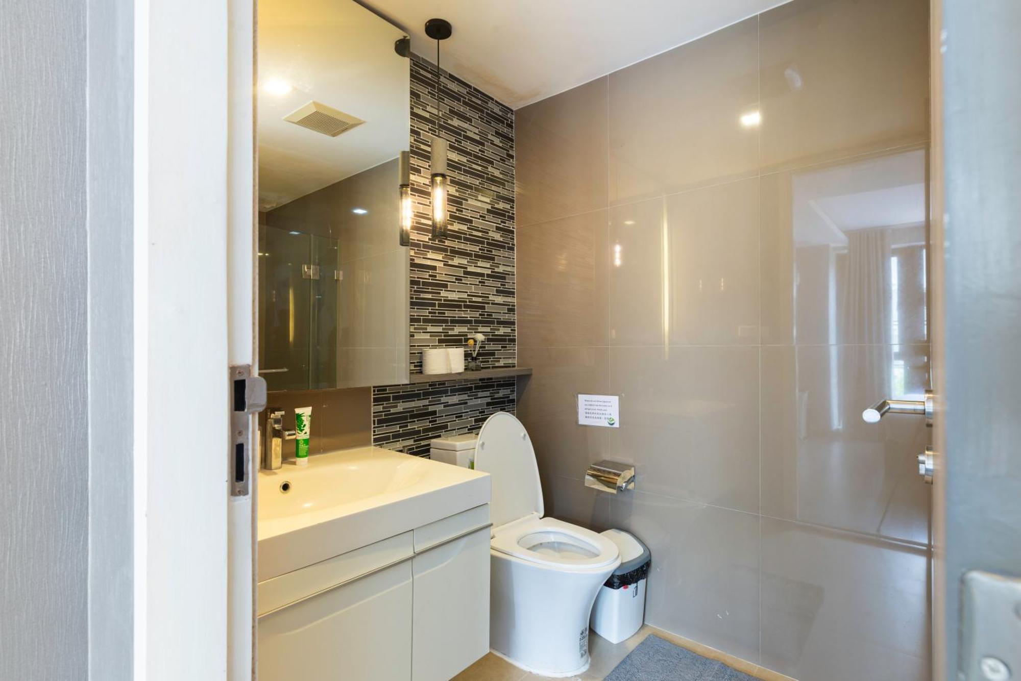 Apartamento Dazzle Sukhumvit 7 By Lefoyer Bangkok Exterior foto