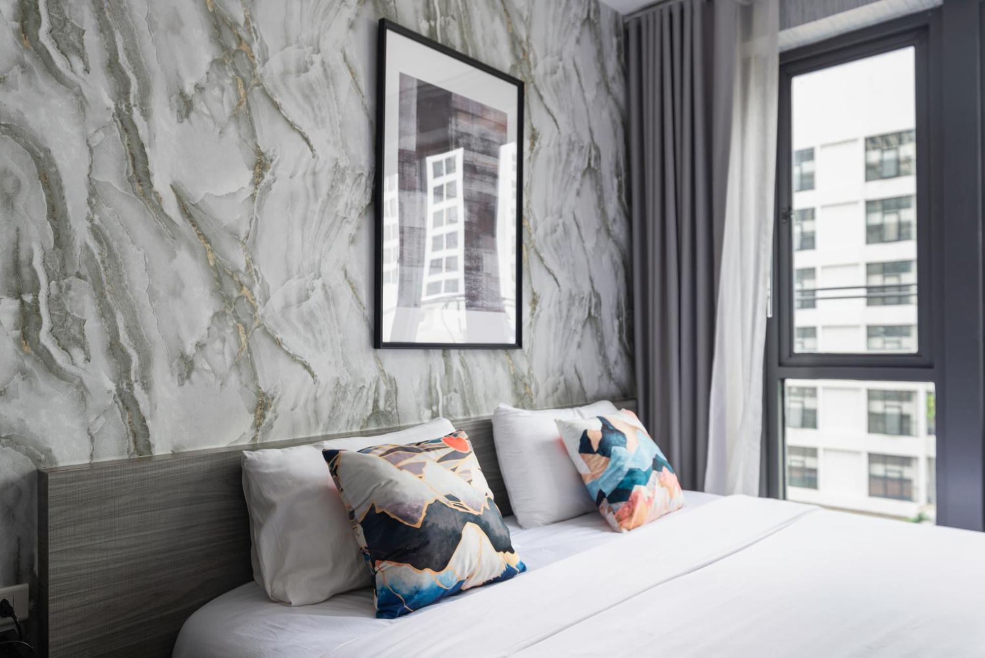 Apartamento Dazzle Sukhumvit 7 By Lefoyer Bangkok Exterior foto