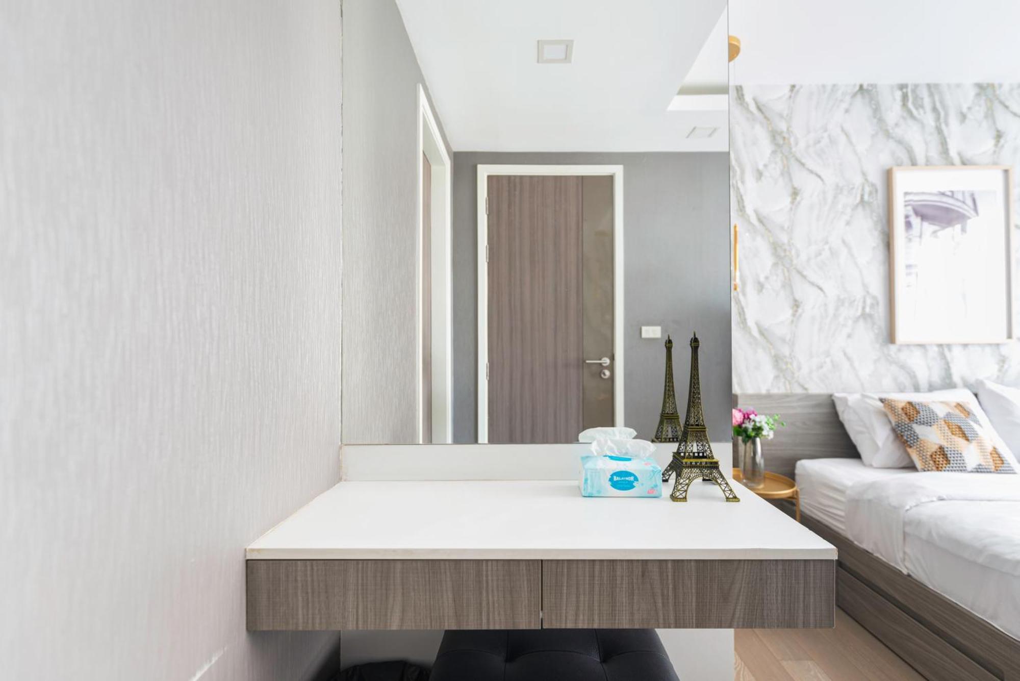 Apartamento Dazzle Sukhumvit 7 By Lefoyer Bangkok Exterior foto